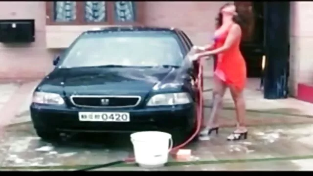 لعنتی یک دختر در لباس زیر زنانه وابسته پخش فیلم سوپر باحال به عشق شهوانی