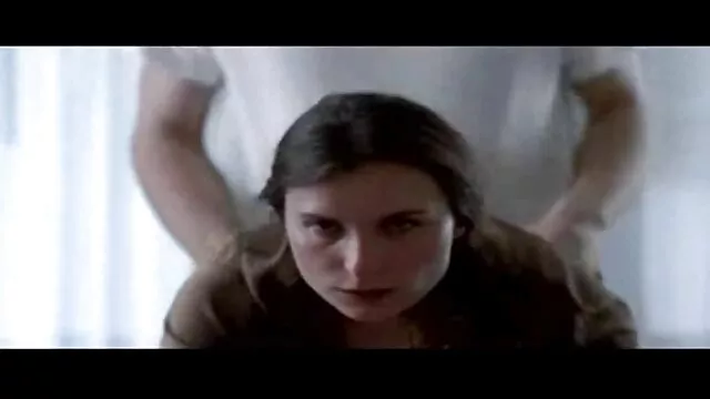 گر پخش انلاین فیلم سکسی جدید Kira راضی مشتری