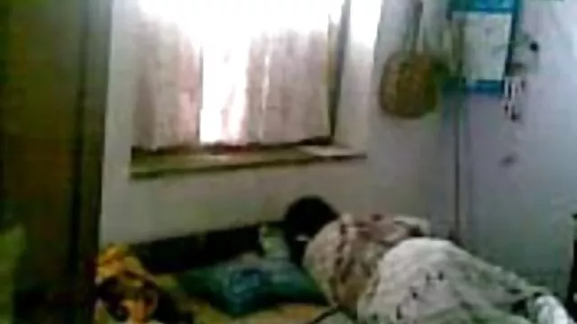 زشت و فیلم سکسی پخش ناپسند اشغال توسط یک