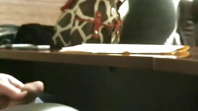 آبدار, پرستار, در فیلم سکسی که پخش بشه شب چشمک مانند یک فاحشه