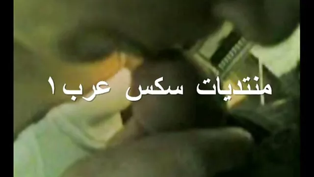 با موهای قرمز پخش سکس مامان جوجه در گفتگو با یک دیک