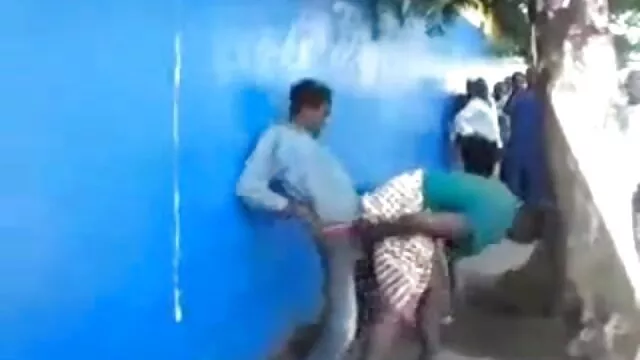 لیسیدن تخم پخشسکسی مرغ